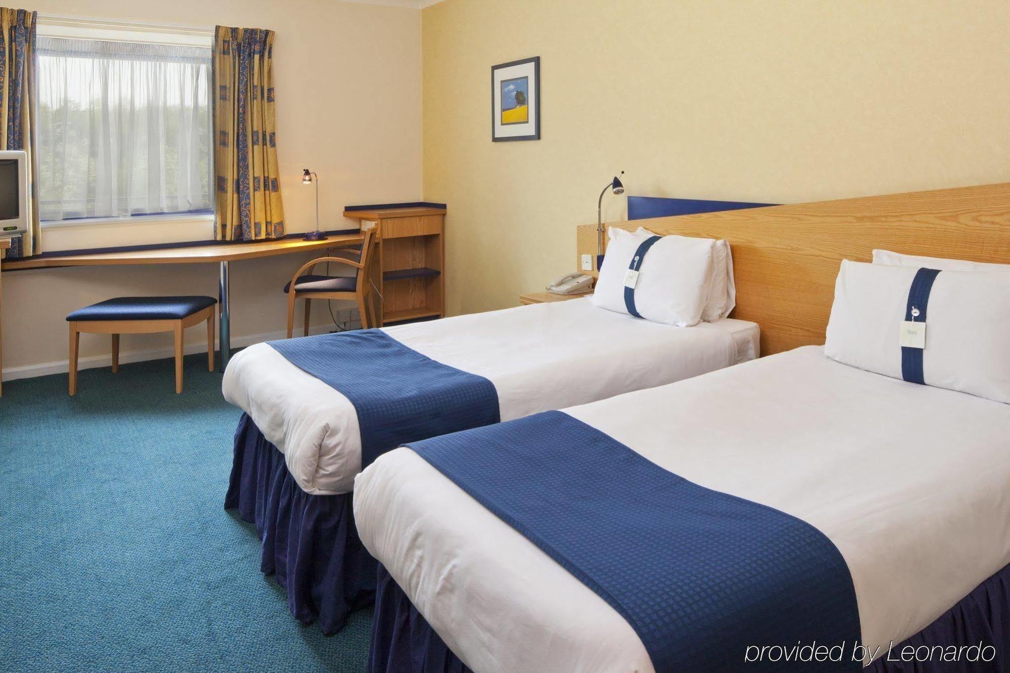 Holiday Inn Express Northampton - South By Ihg Exterior foto